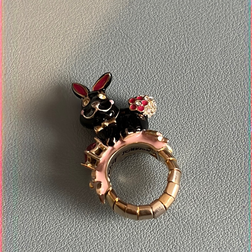 Betsey Johnson - Bunny Ring